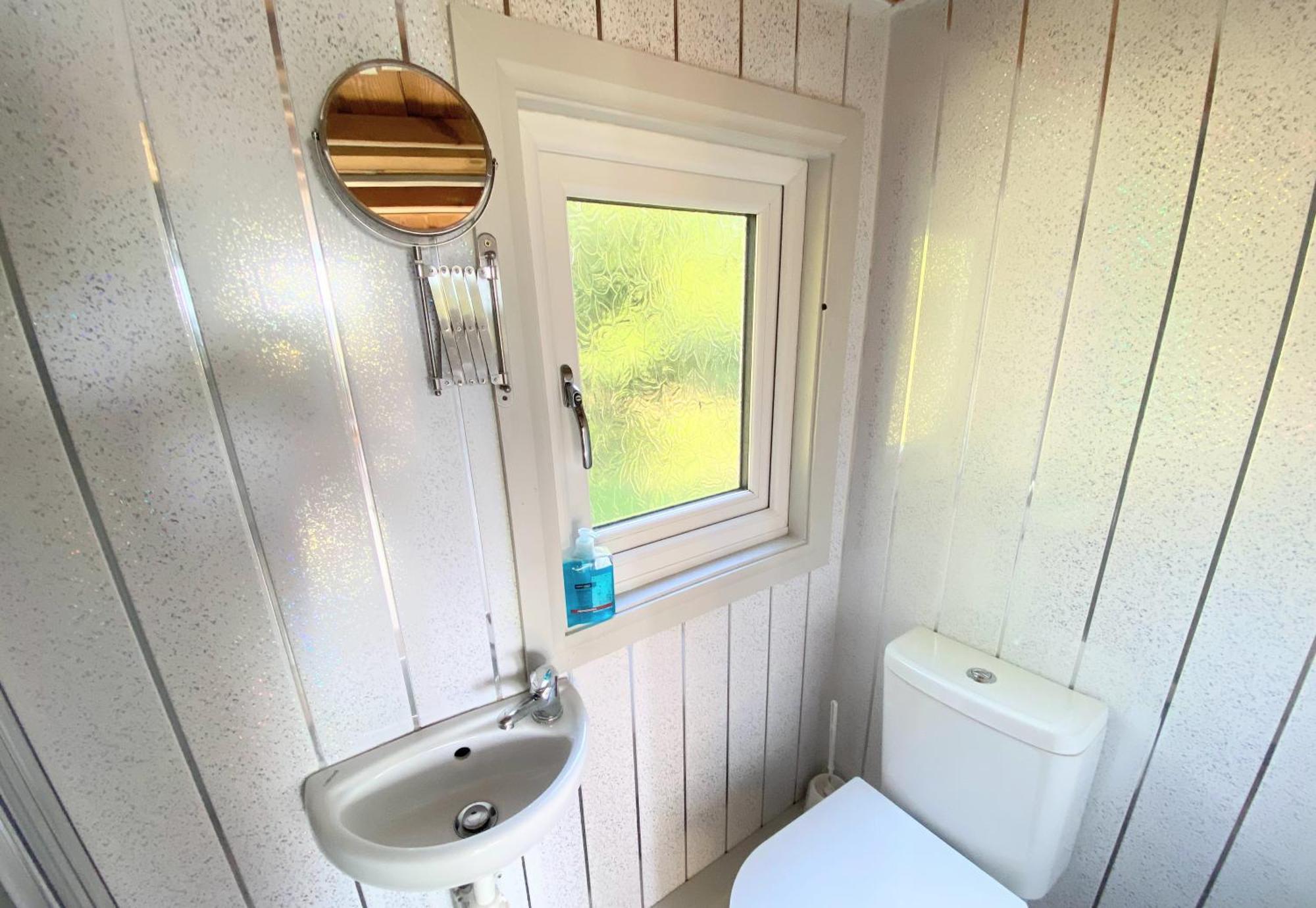 Blair Tiny House With Private Hot Tub - Fife - Loch Leven - Lomond Hills Βίλα Ντανφέρμλιν Εξωτερικό φωτογραφία